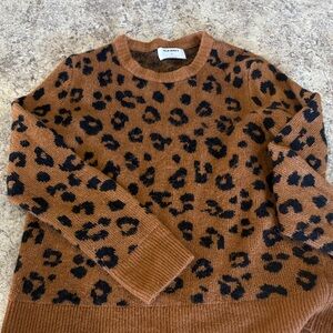 Old Navy Brown and Black Leopard Crewneck Sweater